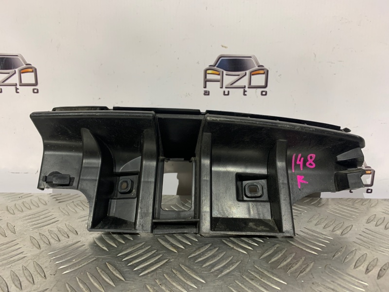 Крепление бампера заднее правое Volvo C30 2011 1 30657219 контрактная