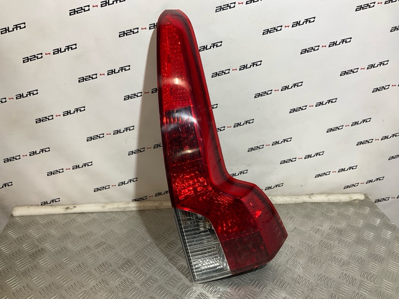 Фонарь правый Volvo V50 30744544 контрактная