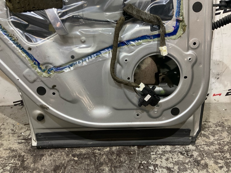 Дверь задняя левая Qashqai 2007 J10 MR20DE