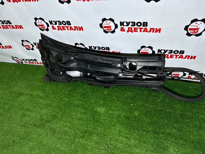 Решетка под лобовое стекло левая Mazda 6 2012-2018 GJ