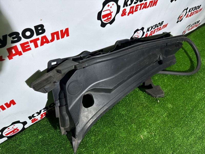 Решетка под лобовое стекло левая Mazda 6 2012-2018 GJ
