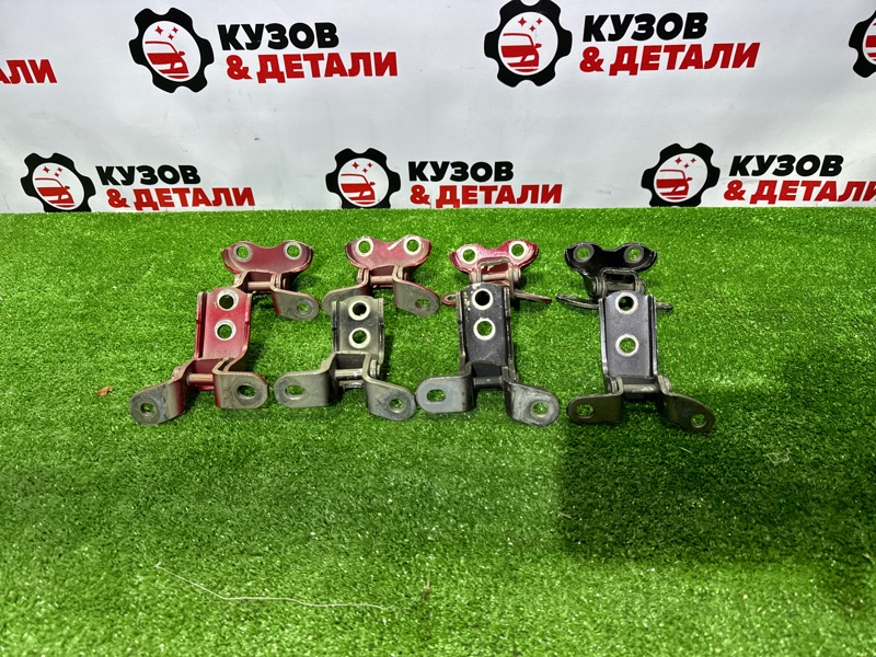 Петля двери RAV4 2012-2018 XA40