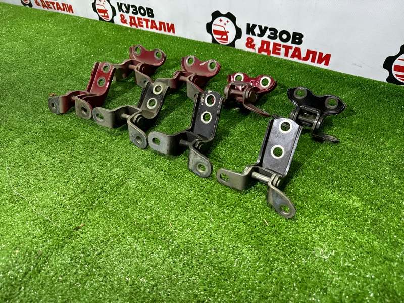 Петля двери RAV4 2012-2018 XA40