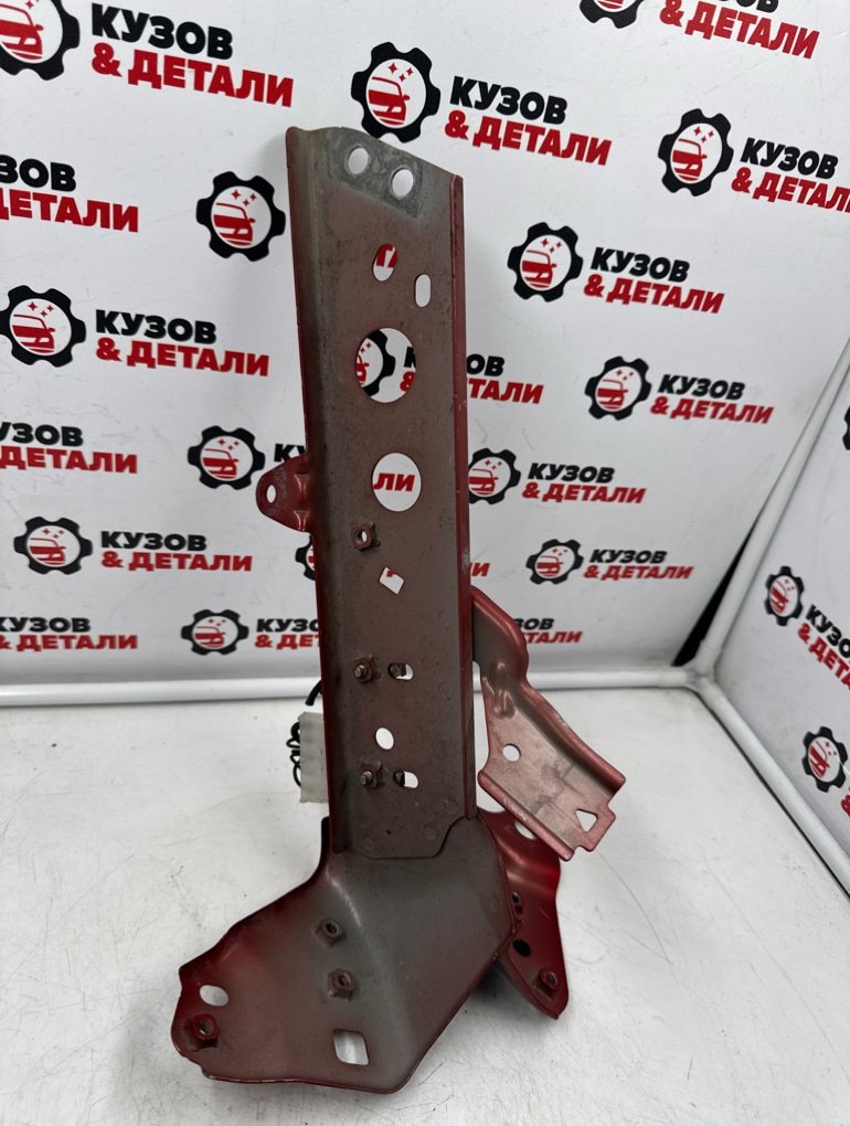 Кронштейн крыла передний правый Mazda CX-5 KF