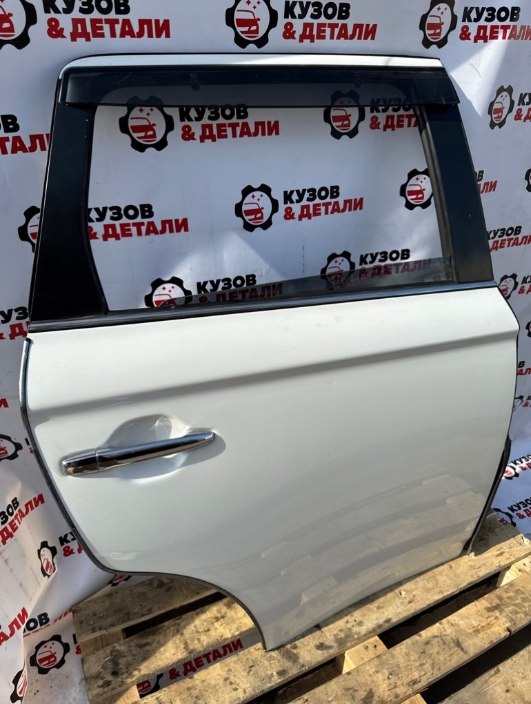 Дверь боковая задняя правая Mitsubishi Outlander 3