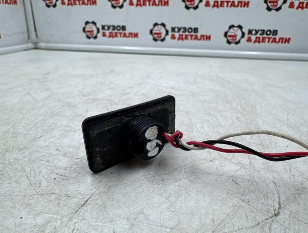 Кнопка открывания багажника Q50 2013-2024 V37