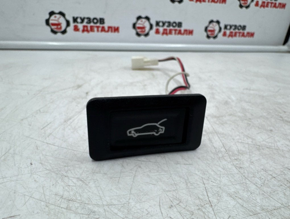 Кнопка открывания багажника Q50 2013-2024 V37