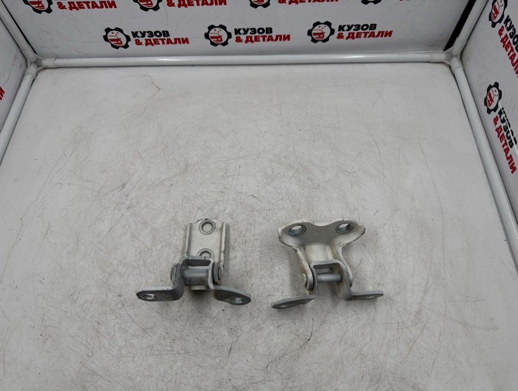 Петля двери задняя правая Toyota Camry 2011-2018 50/55 6700306270 контрактная