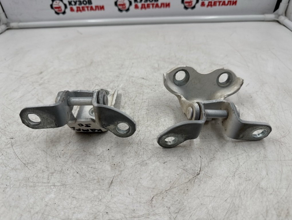 Петля двери задняя правая Camry 2011-2018 50/55