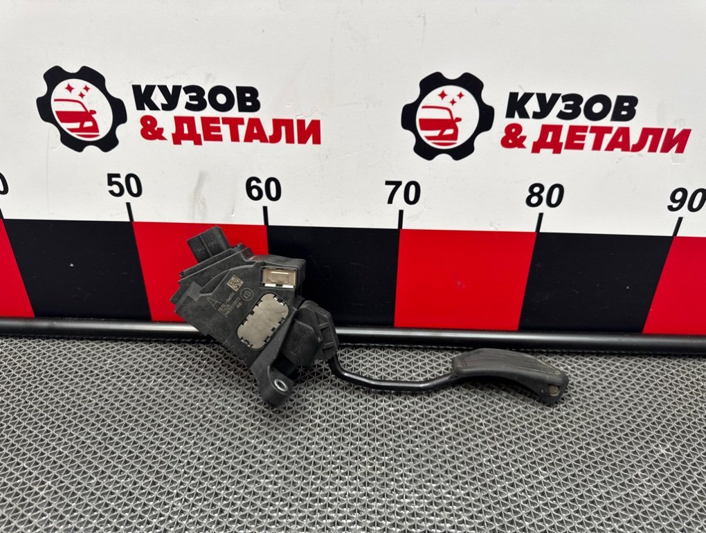 Педаль газа Lexus NX 2014-2021 781100w050 контрактная