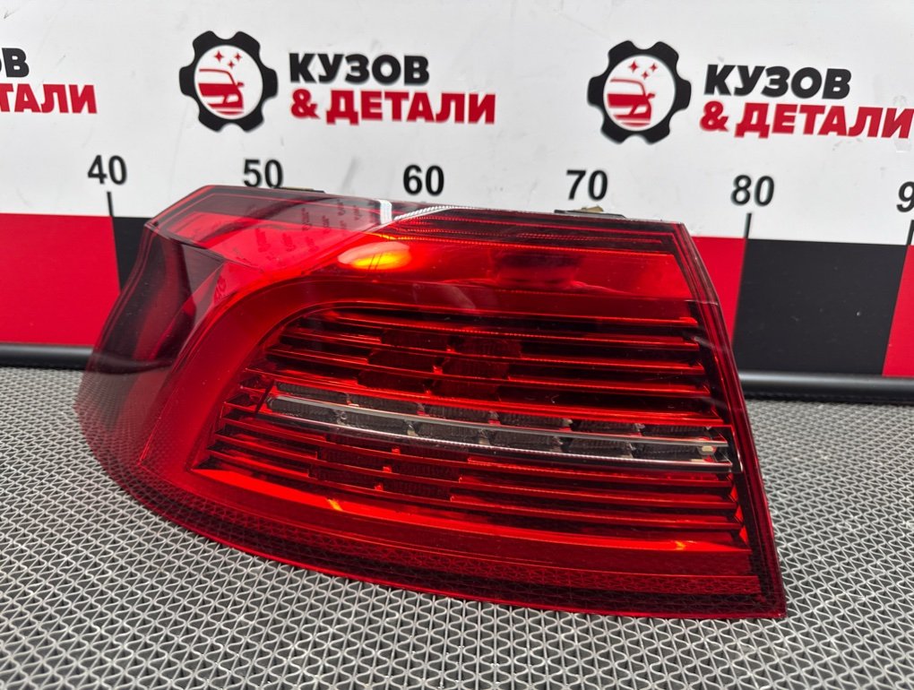 Фонарь в крыло задний левый Passat 2014-2020 B8