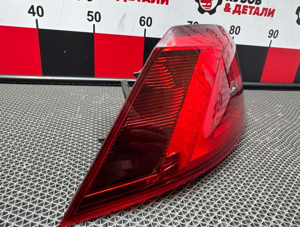 Фонарь в крыло задний левый Passat 2014-2020 B8