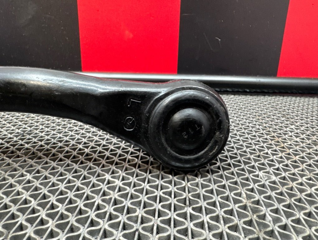 Рулевая тяга левая 6 2018-2024