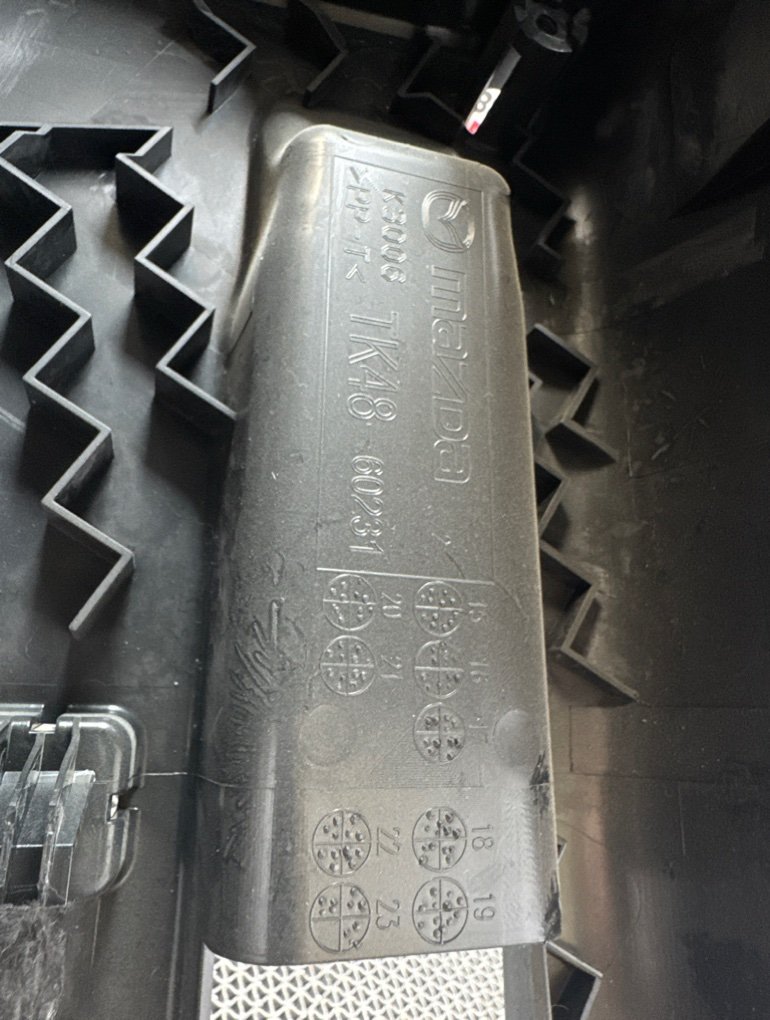 Консоль панели приборов CX5 2017-2022 KF