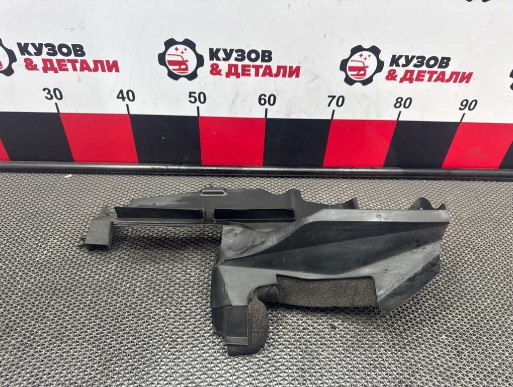 Дефлектор радиатора передний Toyota RAV4 2012-2018 XA40 1669536090 Б/У