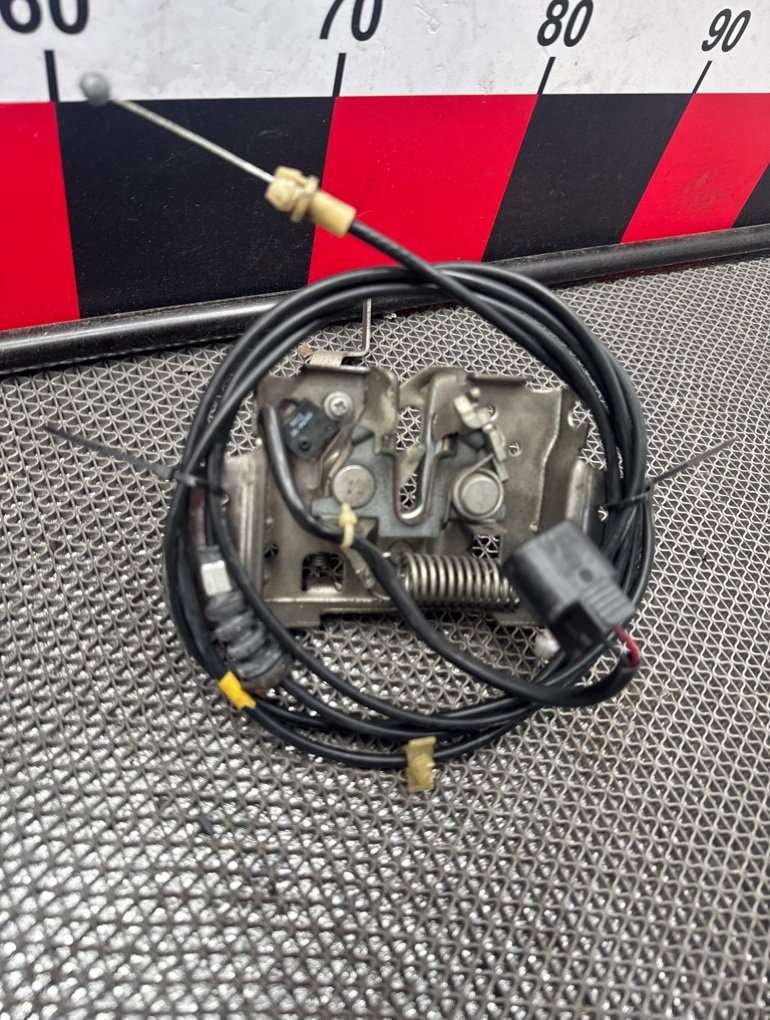 Замок капота Outlander GF3W