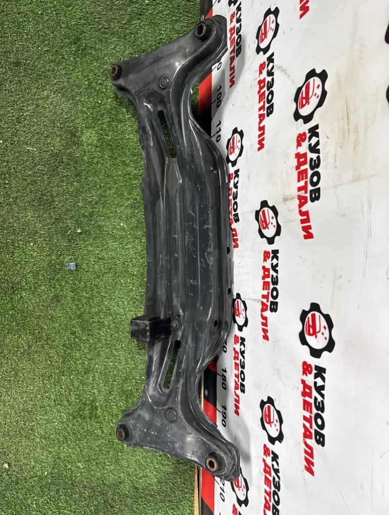 Подрамник задний Camry 2001-2018 V30 40 50