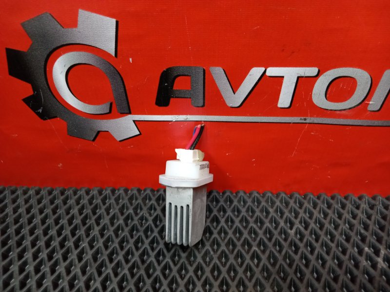 Реостат печки JUKE 2011 F15 HR16DE