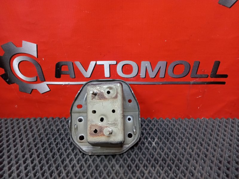 Запчасть кронштейн усилителя бампера NISSAN JUKE 2011 F15 HR16DE 85211-1KE0A контрактная Кронштейн усилителя бампера NISSAN JUKE 2011 F15 HR16DE 85211-1KE0A контрактная