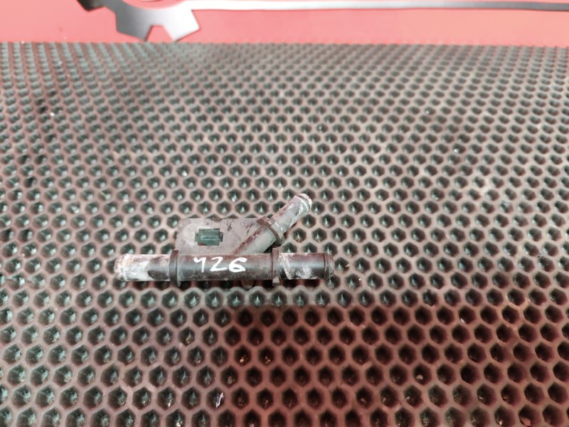 Тройник системы охлаждения AURIS 2010 ZRE151 1ZR-FAE