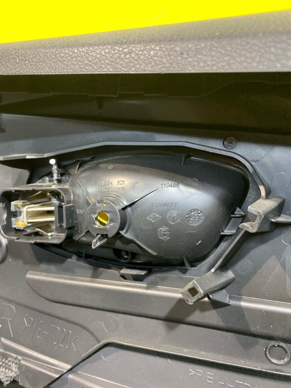 Ручка двери передняя правая Kaptur 2019 F4R410