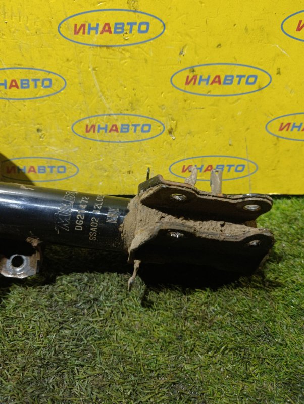 Стойка амортизатор передняя правая Corsa D