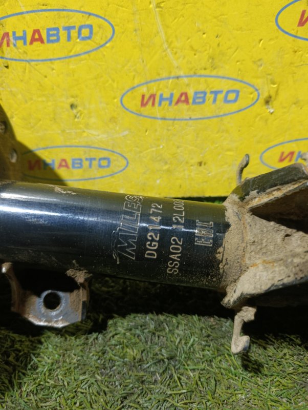 Стойка амортизатор передняя правая Corsa D