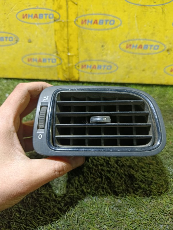 Дефлектор воздушный передний правый Polo 2019 Седан CWV