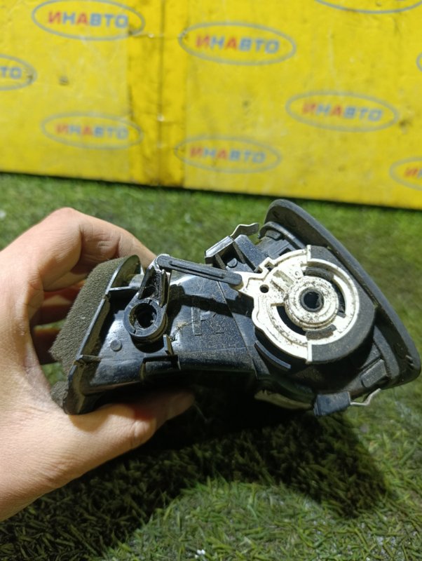 Дефлектор воздушный передний правый Volkswagen Polo Седан CWV