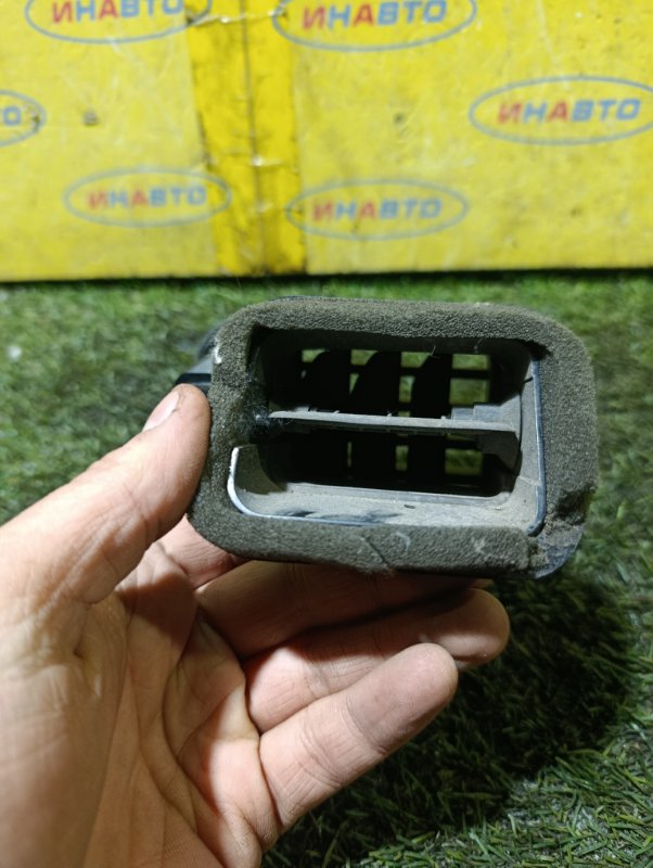 Дефлектор воздушный передний правый Polo 2019 Седан CWV