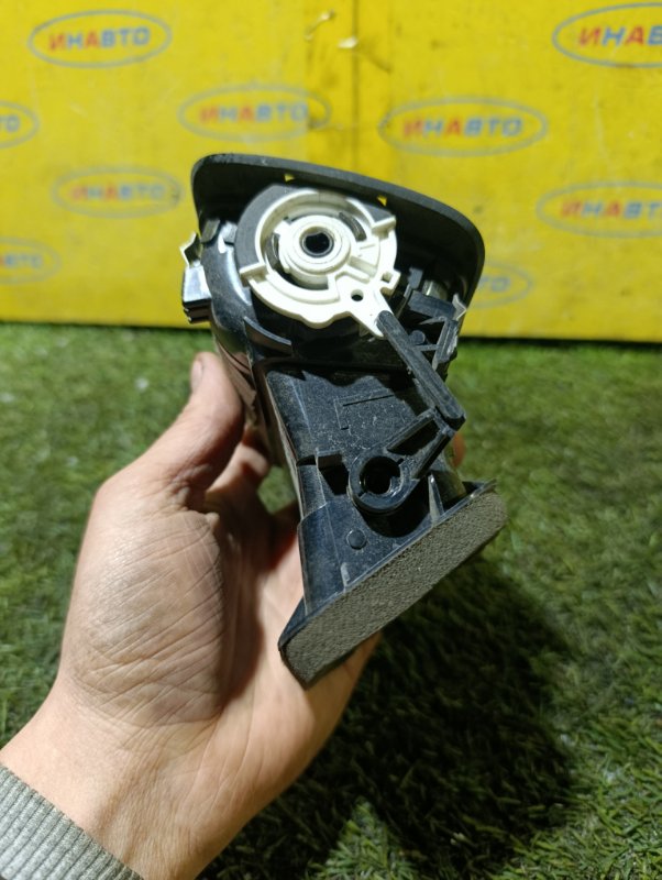 Дефлектор воздушный передний левый Polo 2019 Седан CWV