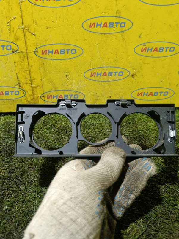 Накладка на торпедо Polo 2019 Седан CWV