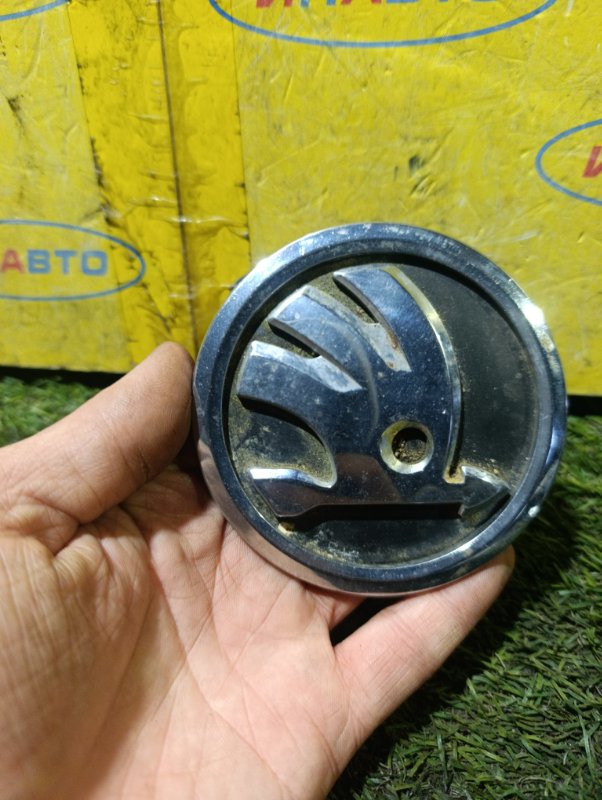 Эмблема шильдик Skoda Octavia A7 CJZA Эмблема шильдик Skoda Octavia A7 CJZA