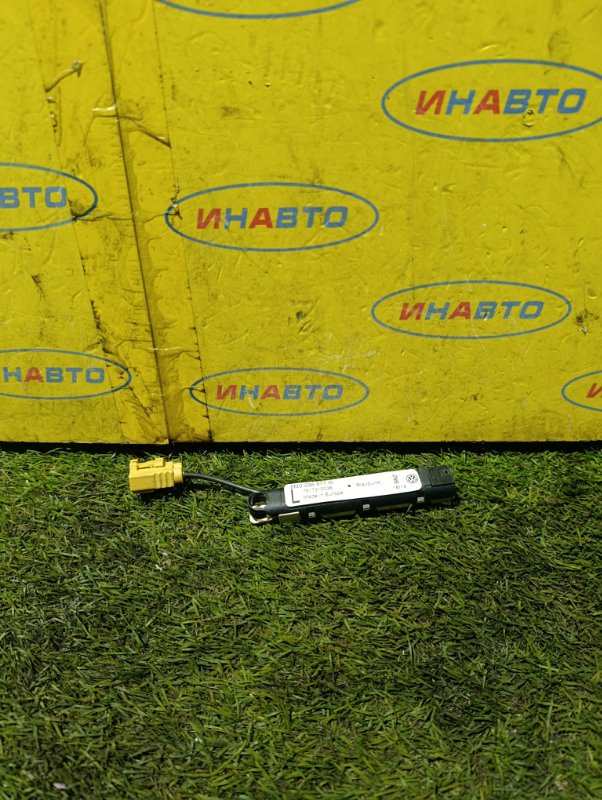 Усилитель антенны Volkswagen Golf Plus 2012 5M1 CBZB 5M0035577G Б/У