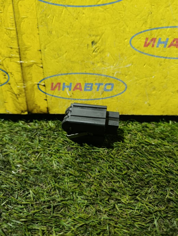 Кнопка корректора фар Volkswagen Golf Plus 2012 5M1 CBZB 5M0941333A Б/У