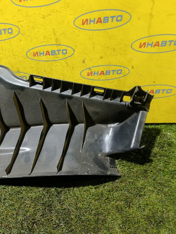 Накладка обшивка стойки задняя правая Golf Plus 2012 5M1 CBZB