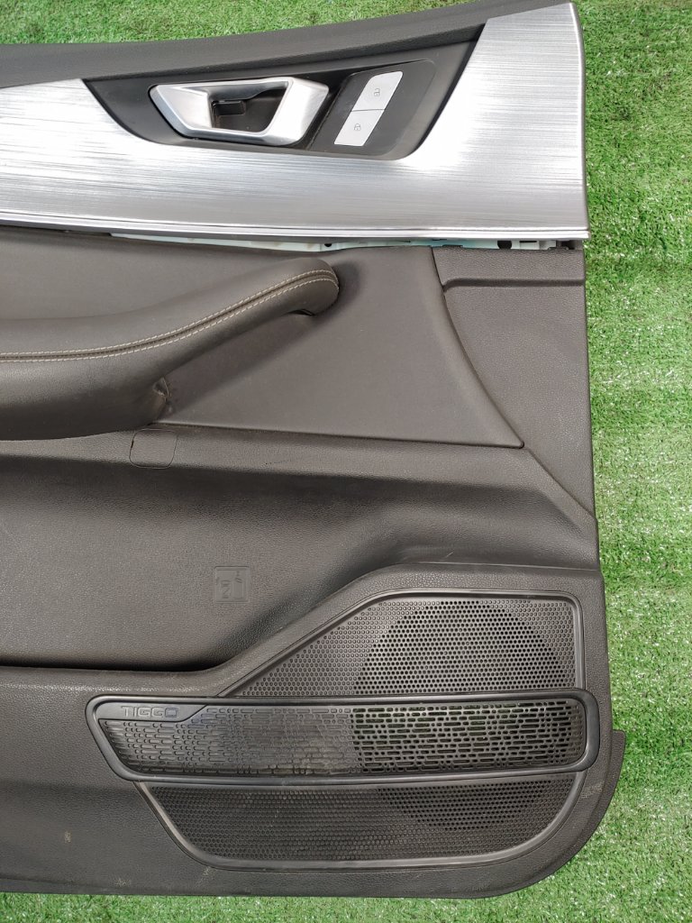 Обшивка боковой двери передняя левая Chery Tiggo 7 Pro Max SQRF4J16