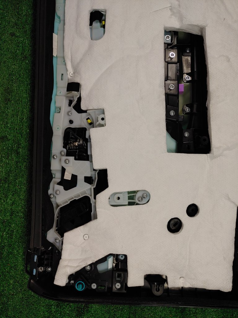 Обшивка боковой двери передняя левая Tiggo 7 Pro Max 2024 SQRF4J16