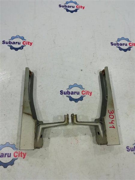 Крепление заднего бампера Subaru Legacy BE EJ20 2000 заднее (б/у)