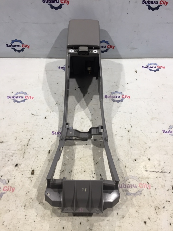 Подлокотник Subaru Forester SG EJ20 2004 (б/у)