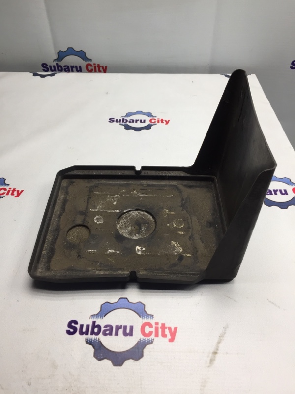 Подставка под аккумулятор Subaru Legacy BE EJ20 2001 (б/у)