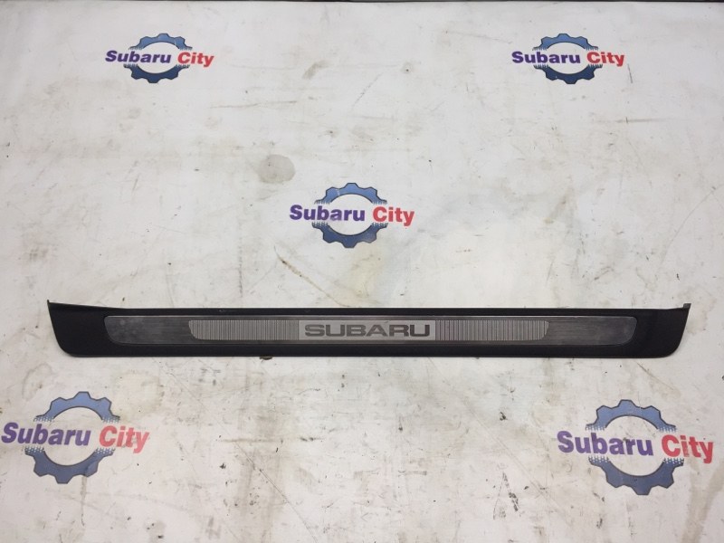 Накладка на порог салона Subaru Legacy BL EJ20 2003 передняя правая (б/у)