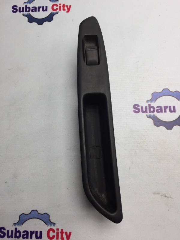 Кнопка стеклоподъемника Subaru Forester SG EJ20 2003 задняя правая (б/у)