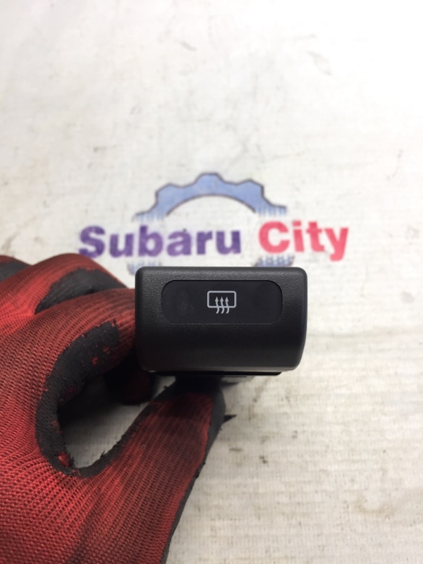 Кнопка подогрева заднего стекла Subaru Forester SF EJ20 1998 (б/у)