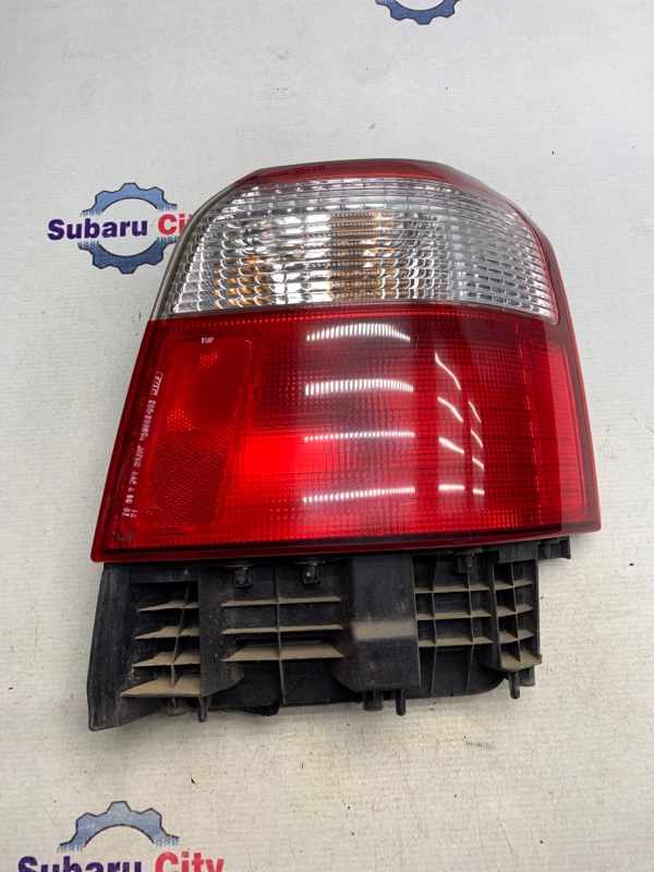 Стоп сигнал Subaru Forester SF EJ20 2001 правый (б/у)