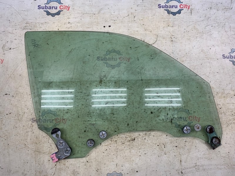 Стекло двери Subaru Forester SG EJ20 2005 переднее правое (б/у)