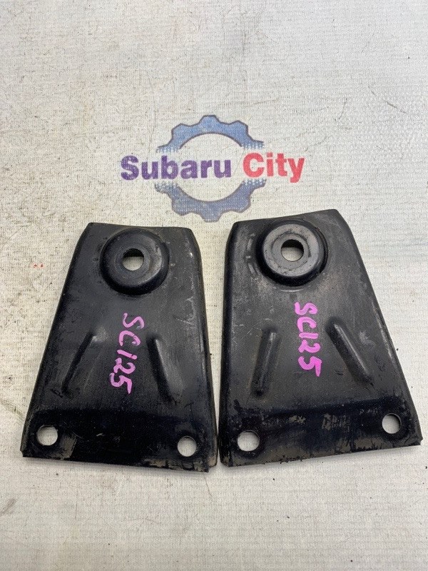 Кронштейн подвески Subaru Forester SF EJ20 2001 (б/у)