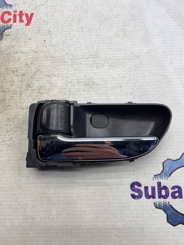 Ручка двери внутренняя Subaru Legacy BE EJ20 2002 передняя левая (б/у)