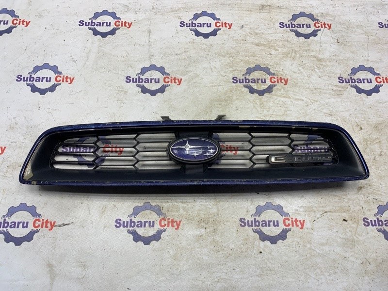 Решетка радиатора Subaru Legacy BE EJ20 2001 (б/у)