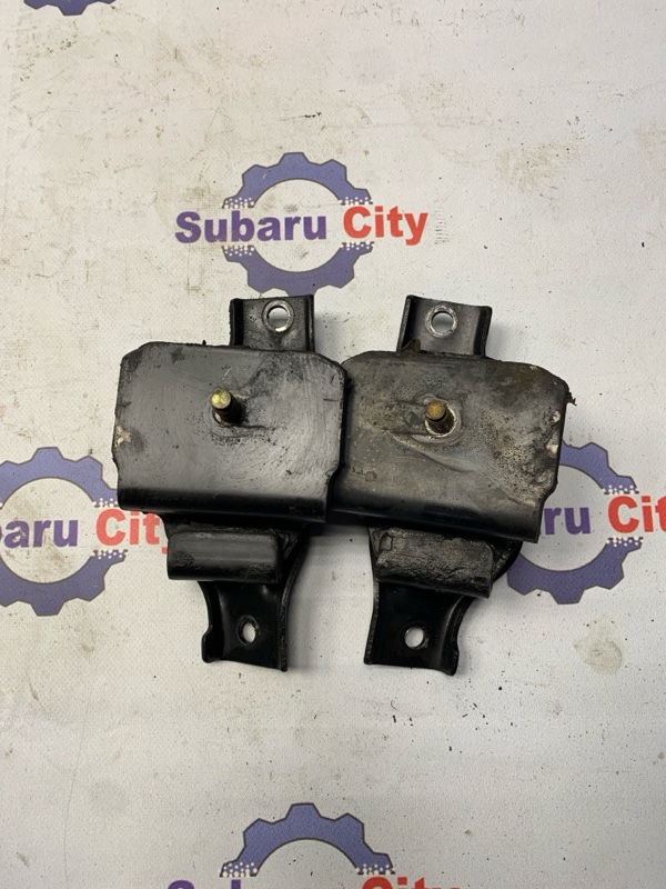 Подушка двс Subaru Legacy BE EJ20 1998 (б/у)